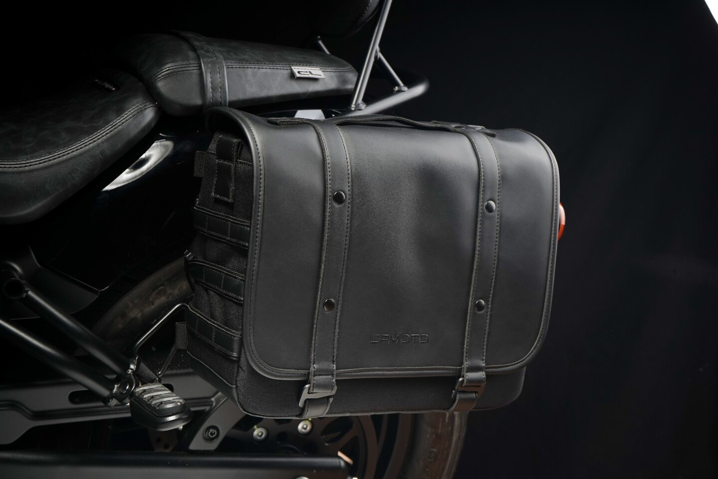 6AQV-801800-7100 - 450CL-C HERITAGE SIDE BAG SET